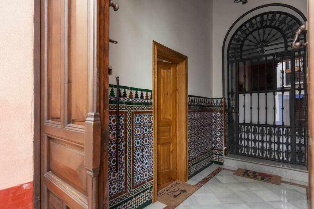 Monkeys Apartments El Arenal Santas Patronas Sevilla Dış mekan fotoğraf